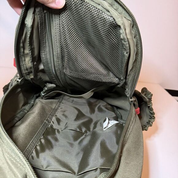 Fieldline Pro Series Tactical Sling Backpack Khaki Hiking Camping Military - Picture 3 of 6